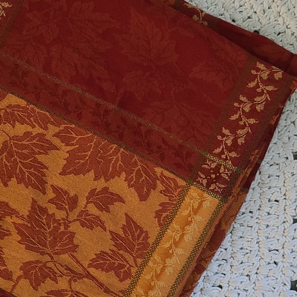 117 BY 50 INCHES FALL TABLE CLOTH, WALL ART MULTI - Picture 6 of 16